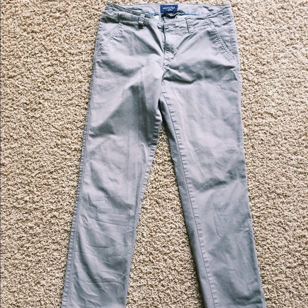 American Eagle khaki cropped pants